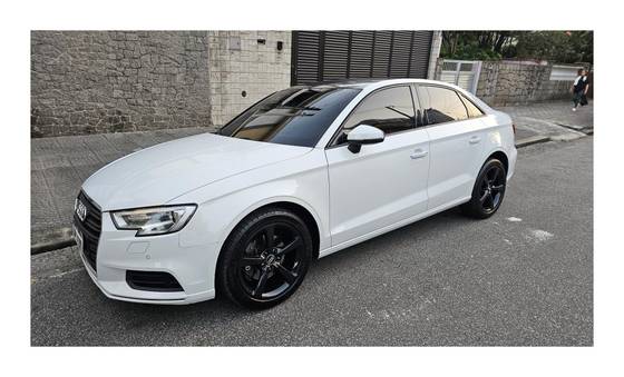 AUDI A3 1.4 TFSI SEDAN AMBIENTE 16V FLEX 4P TIPTRONIC AUDI A3 1.4 TFSI SEDAN AMBIENTE 16V FLEX 4P TIPTRONIC